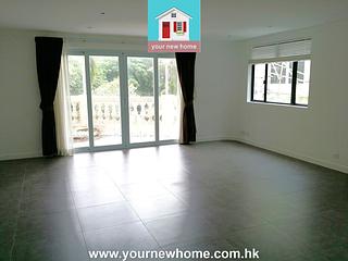 Clear Water Bay - Seacrest Villas 03
