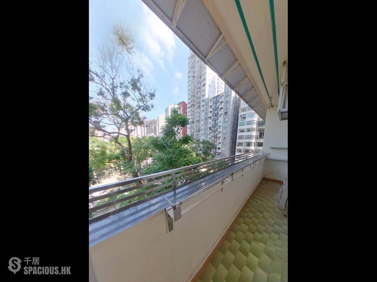 Happy Valley - Race View Apartments 01