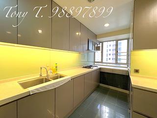 Mid Levels Central - Tregunter Tower 3 09