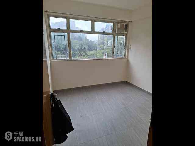 Mong Kok - Tsui Yuen Mansion Block 1 07