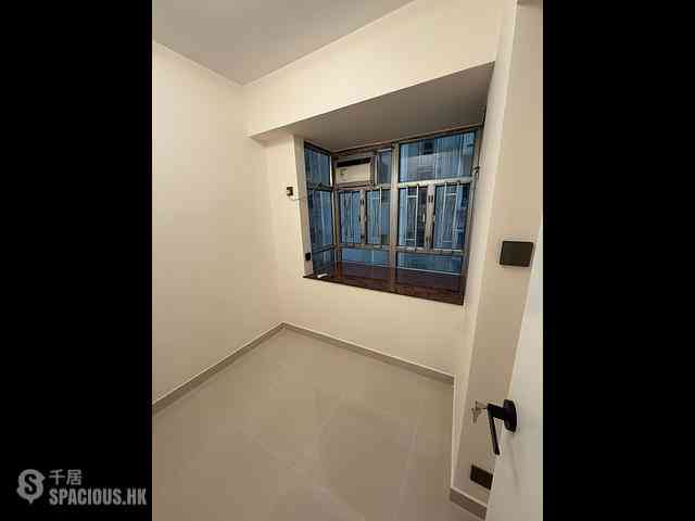 Mong Kok - The Concord Building Block 1 04