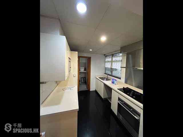 West Kowloon - The Waterfront Phase 2 Block 5 06