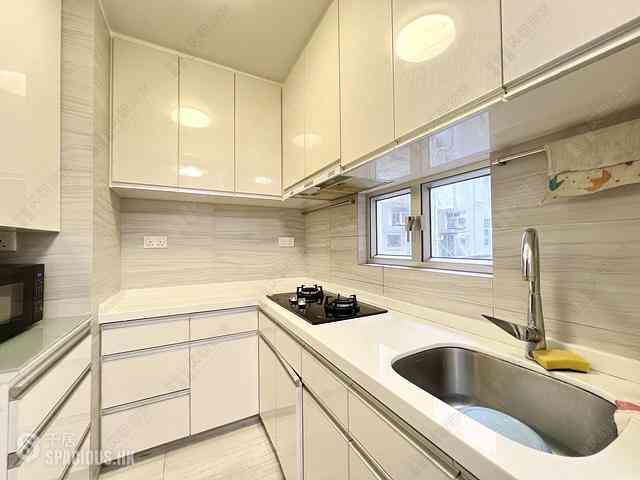 Wan Chai - Phoenix Court Block 2 13
