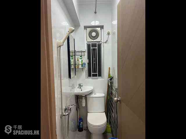 Wan Chai - Cheong Hong Mansion 10
