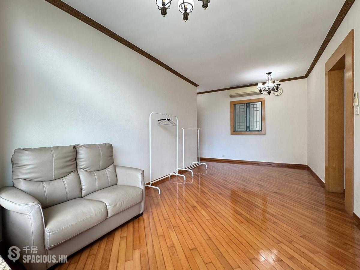 Tung Chung - Tung Chung Crescent 01