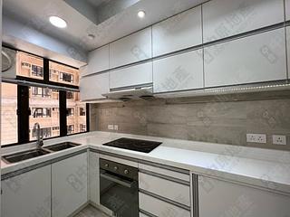 Mid Levels Central - Robinson Heights Block 1 12