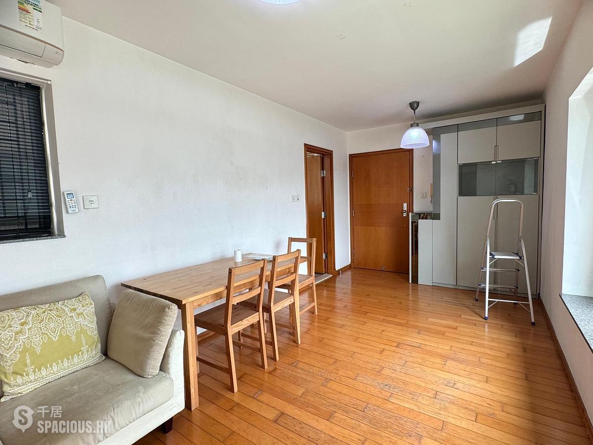 Tung Chung - Seaview Crescent 01