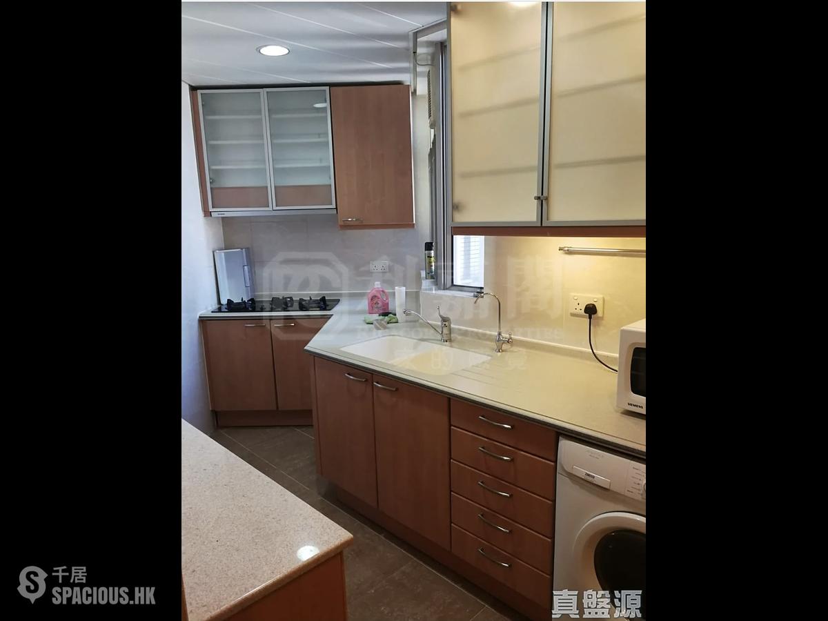 West Kowloon - Sorrento Phase 1 Block 6 01