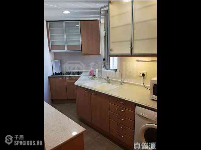 West Kowloon - Sorrento Phase 1 Block 6 01