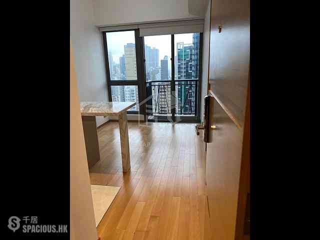 Sai Ying Pun - The Met. Sublime 01