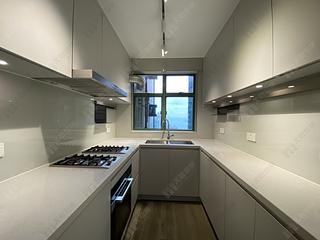 Mid Levels Central - Robinson Place Block 1 04