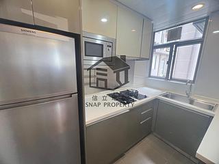 Sai Ying Pun - Island Crest Block 1 03