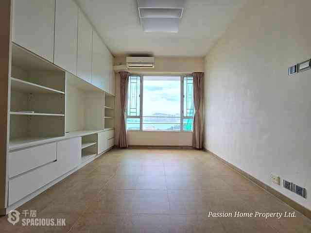 Quarry Bay - King's View Court 02