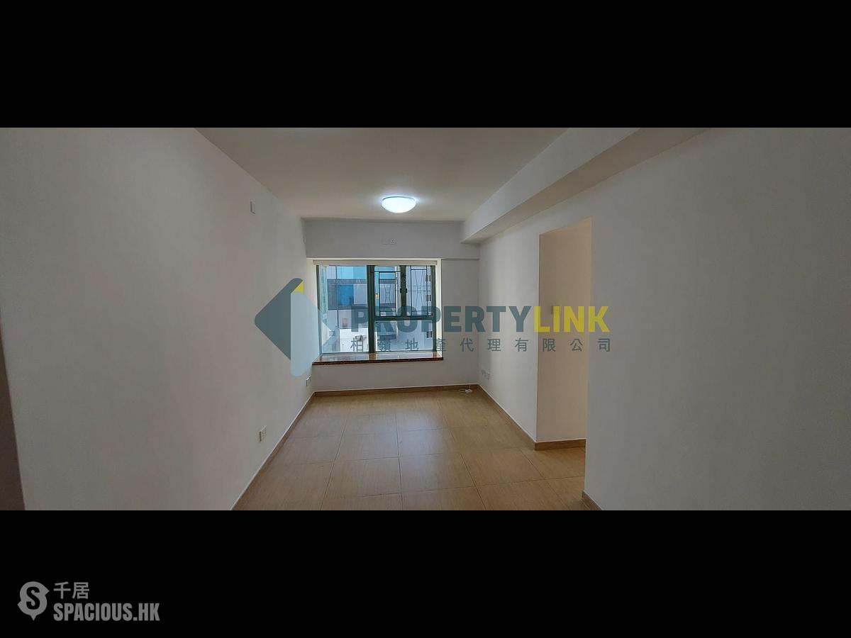 Sheung Wan - Queen's Terrace 01