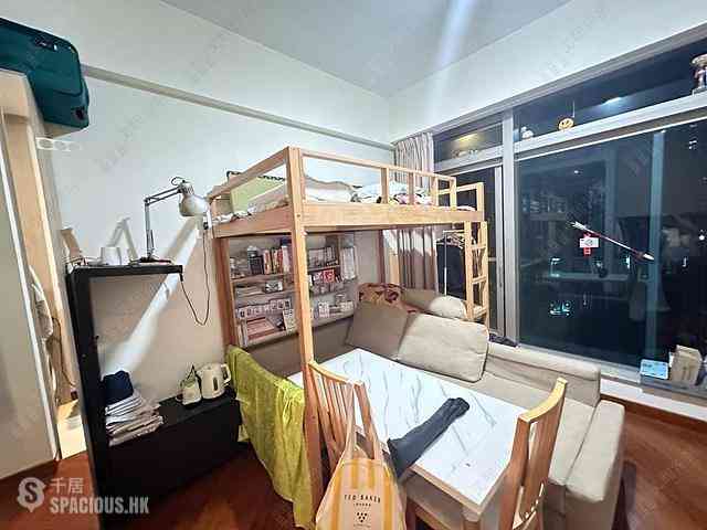 Wan Chai - The Avenue Phase 2 Block 2 01