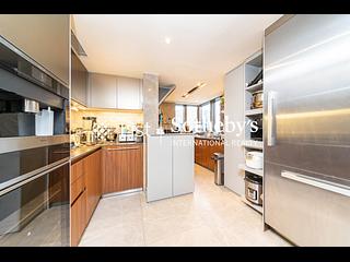 Shau Kei Wan - Island Garden 12