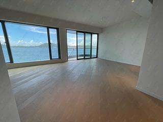 Ap Lei Chau - The Corniche Tower 1 02
