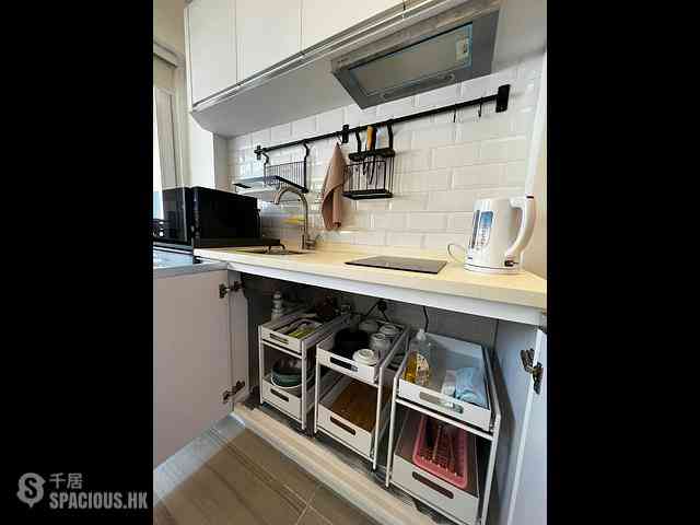 Sai Ying Pun - 246, Queen's Road West 07