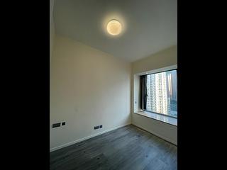 Sai Ying Pun - Island Crest Block 1 08