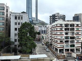 Happy Valley - Vivian's Court 03