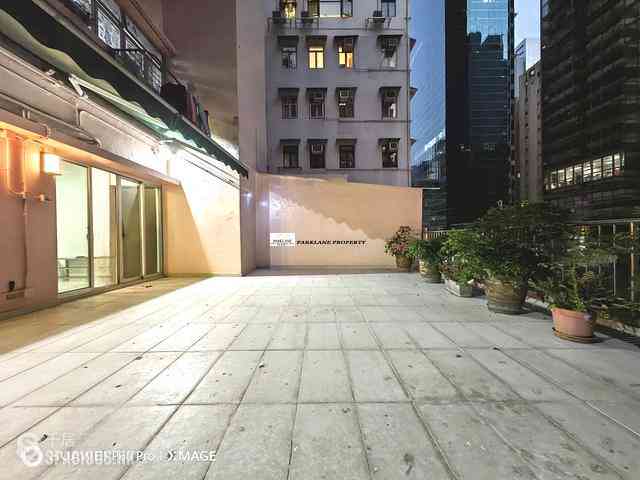 Wan Chai - Hang Tat Mansion 01