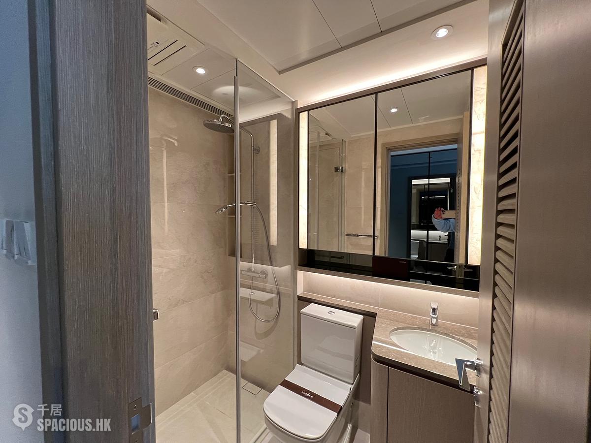 Wong Chuk Hang - The Southside Phase 1 Southland Tower 1B 01