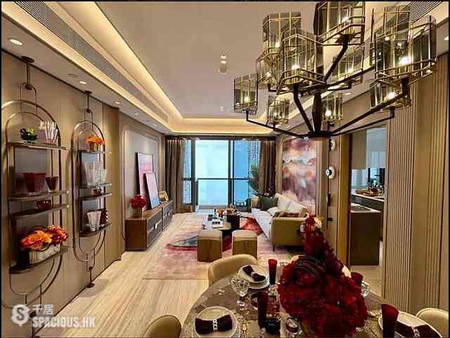 Gold Coast / So Kwun Wat - Mori 01