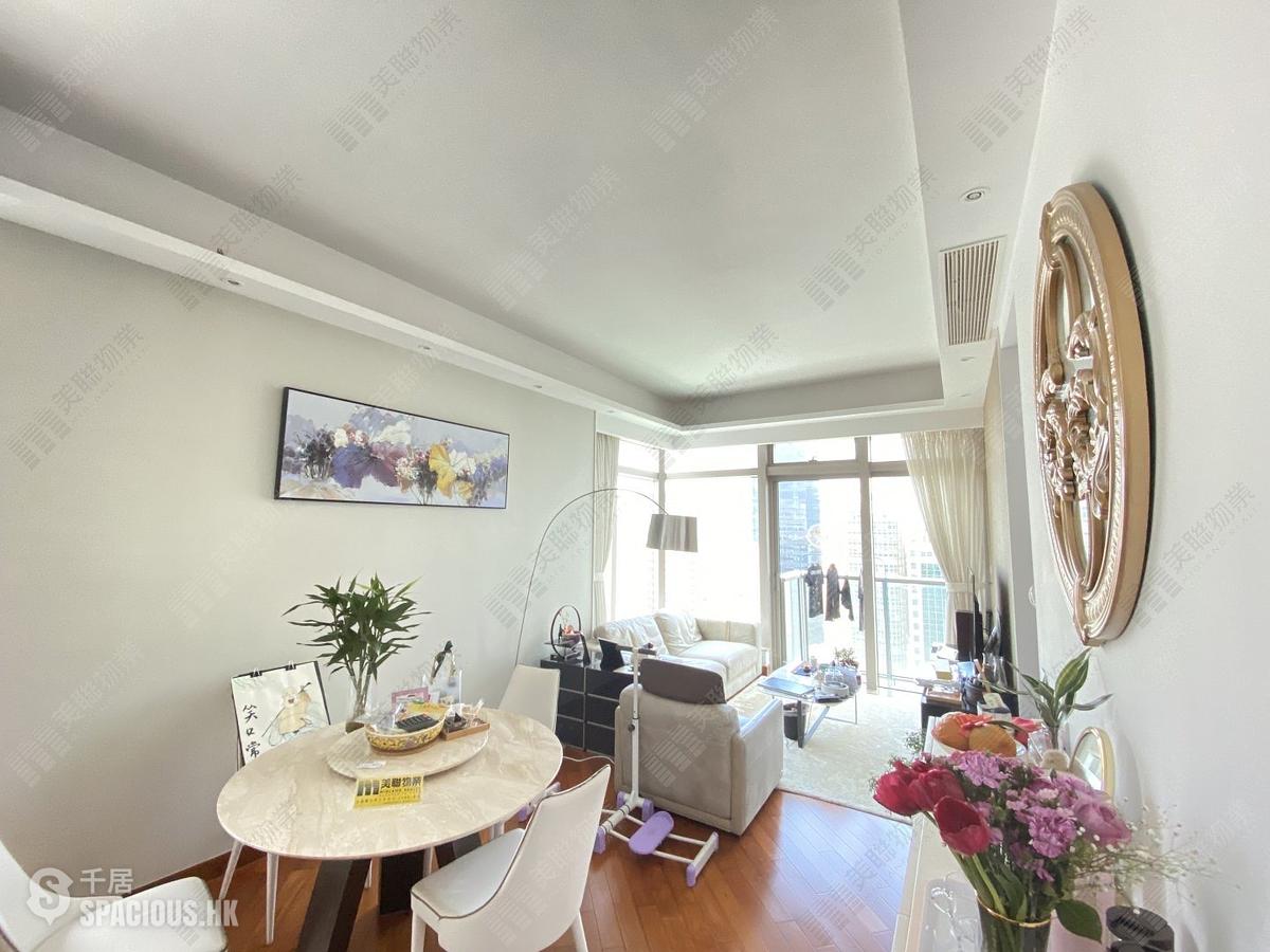 Wan Chai - The Avenue Phase 2 Block 1 01