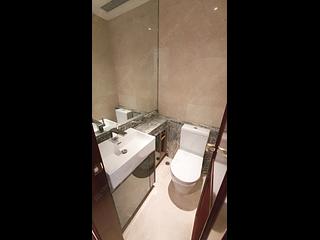 Wan Chai - The Avenue Phase 2 Block 2 07