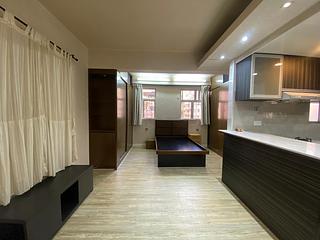 Kennedy Town - Luen Wai Apartment 17
