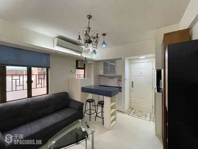 Wan Chai - Pao Woo Mansion 01
