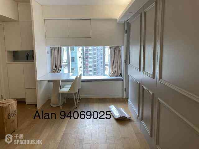 Mid Levels Central - Sussex Court 01