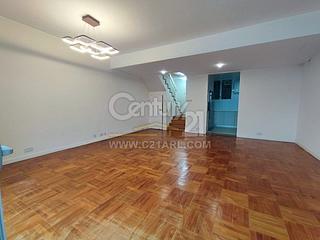Chung Hom Kok - 30, Cape Road 03
