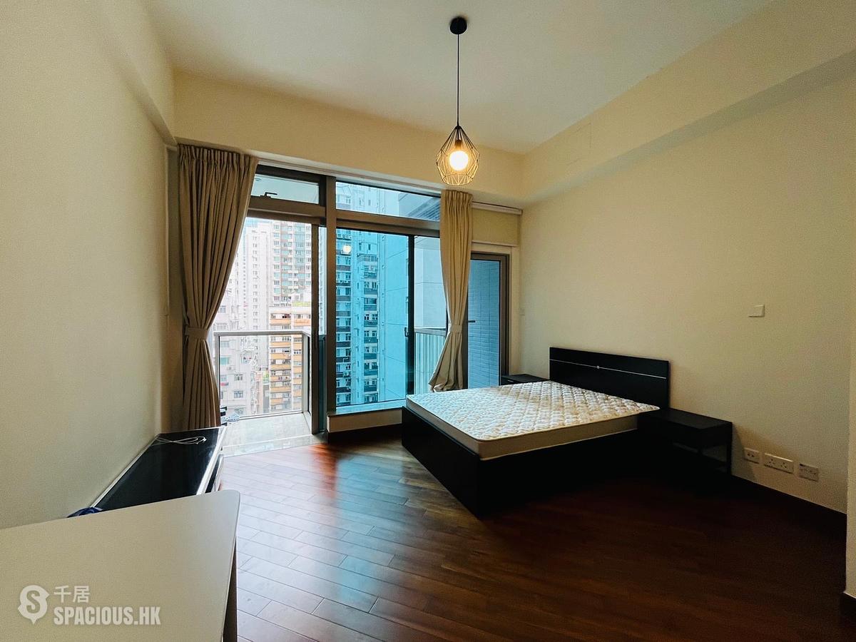 Wan Chai - The Avenue 01