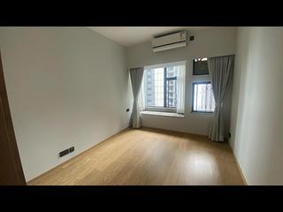 Mid Levels Central - Robinson Place 04