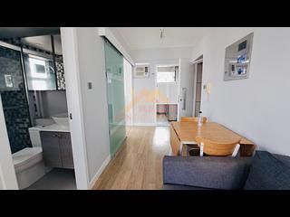 Sai Ying Pun - Fung King Court 05