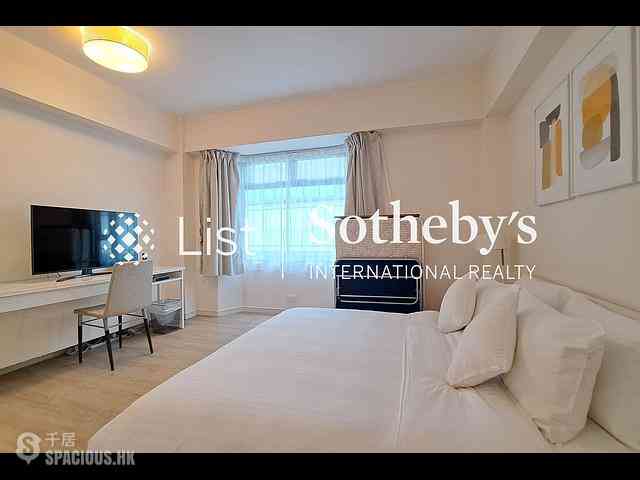 Happy Valley - The Ventris 06