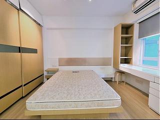 Sheung Wan - On Wing Building 02