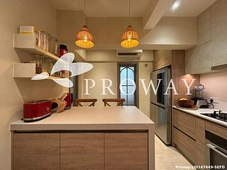 Pok Fu Lam - Baguio Villa Block 25 08