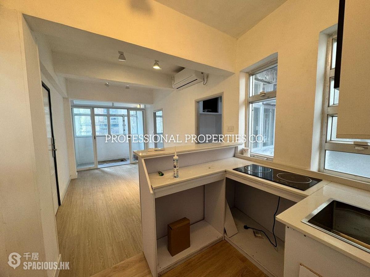 Sheung Wan - 242-244A, Queen's Road Central 01