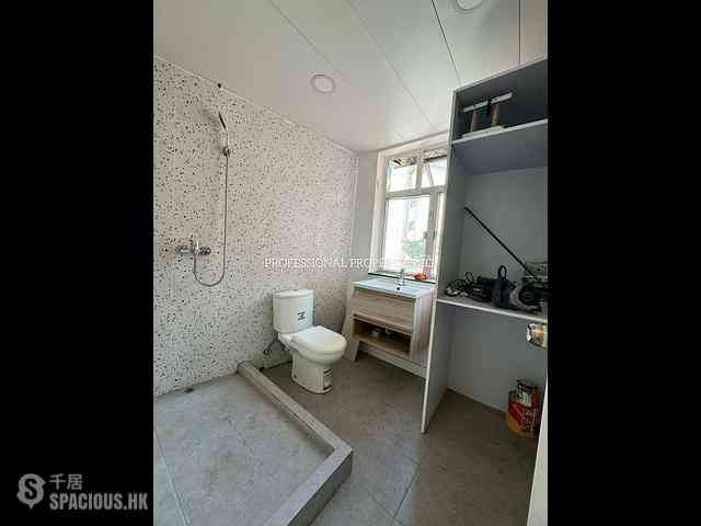 Sheung Wan - 242-244A, Queen's Road Central 10