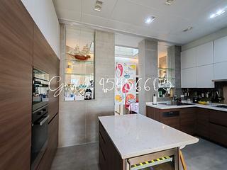 Chung Hom Kok - 33, Cape Road 05