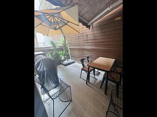 Wan Chai - Kiu Hong Mansion 03