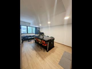 Wan Chai - Kiu Hong Mansion 02