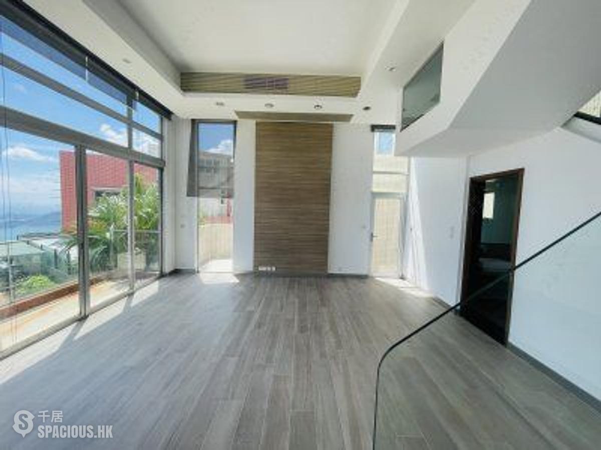 The Peak - Sunshine Villa 01