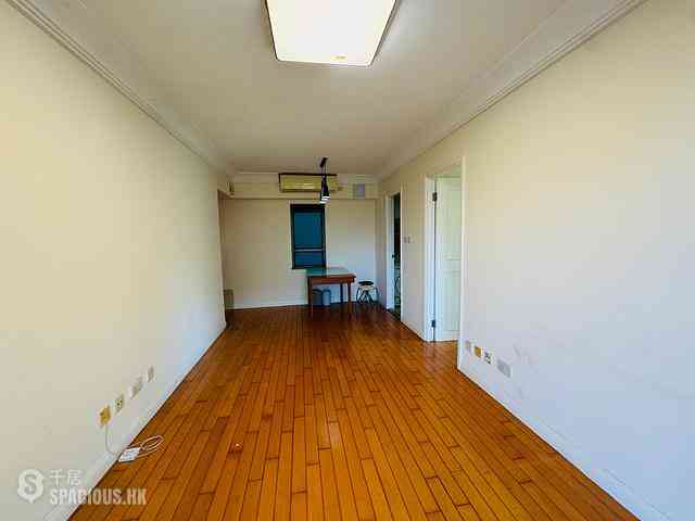 Tung Chung - Caribbean Coast Phase 2 Albany Cove Tower 7 03