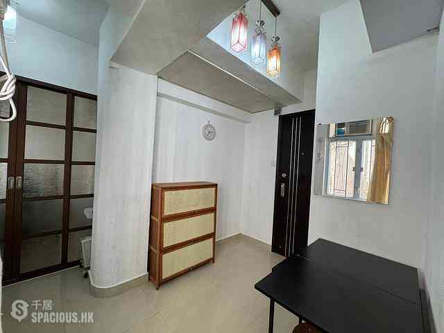 Wan Chai - Glory House 02