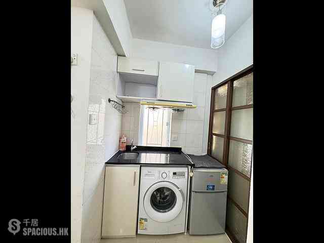 Wan Chai - Glory House 04