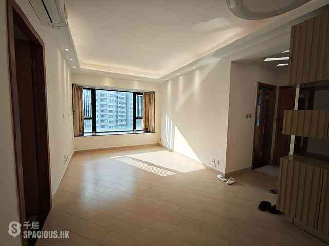 Fortress Hill - Le Sommet Block 2 01