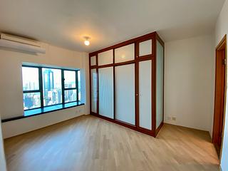 Mid Levels West - 80 Robinson Road 07